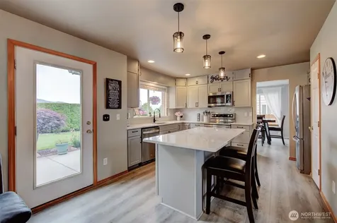 320 Manowar Lane East Wenatchee WA 98802