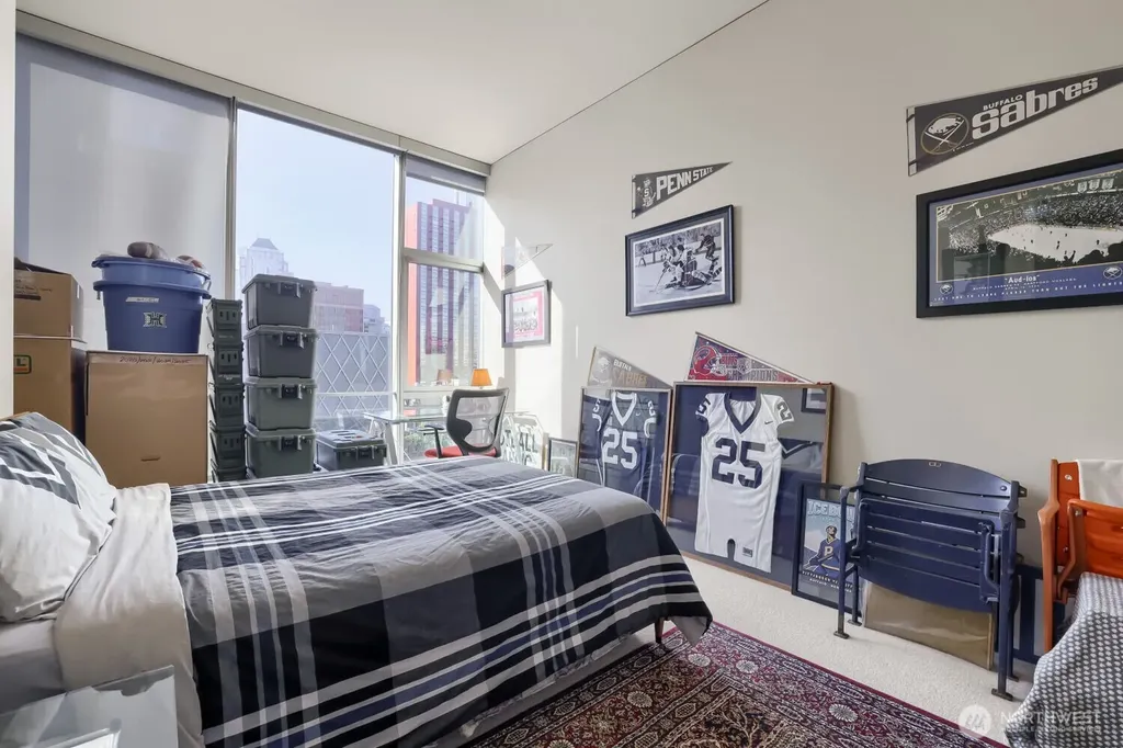 909 5th Avenue Seattle WA 98164