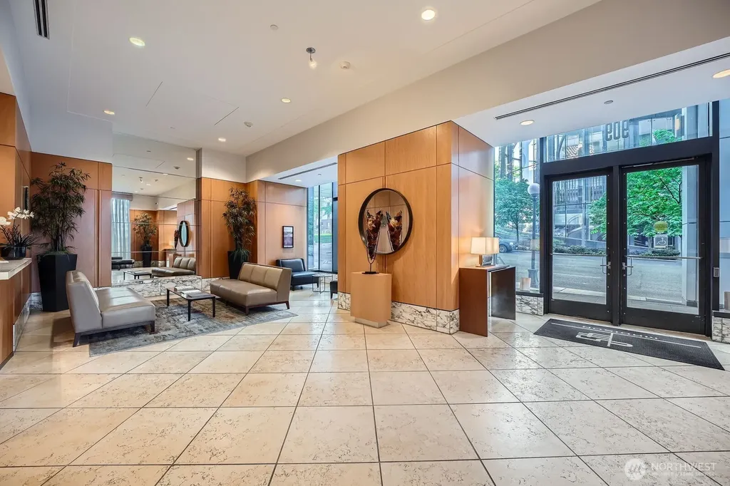 909 5th Avenue Seattle WA 98164
