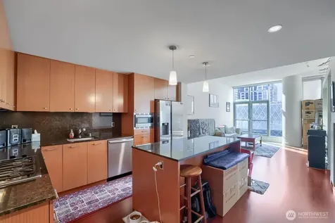 909 5th Avenue Seattle WA 98164