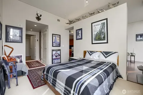 909 5th Avenue Seattle WA 98164