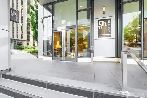 909 5th Avenue Seattle WA 98164