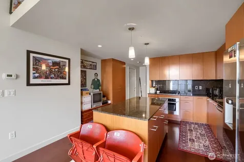 909 5th Avenue Seattle WA 98164