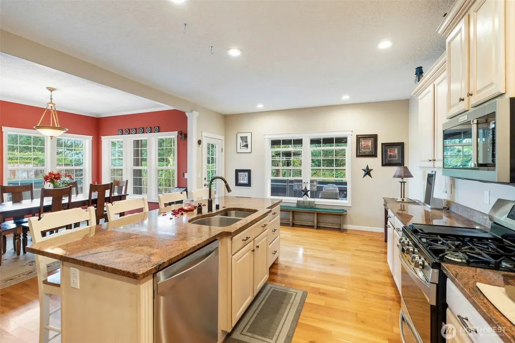 107 Woodcrest Drive Chehalis WA 98532