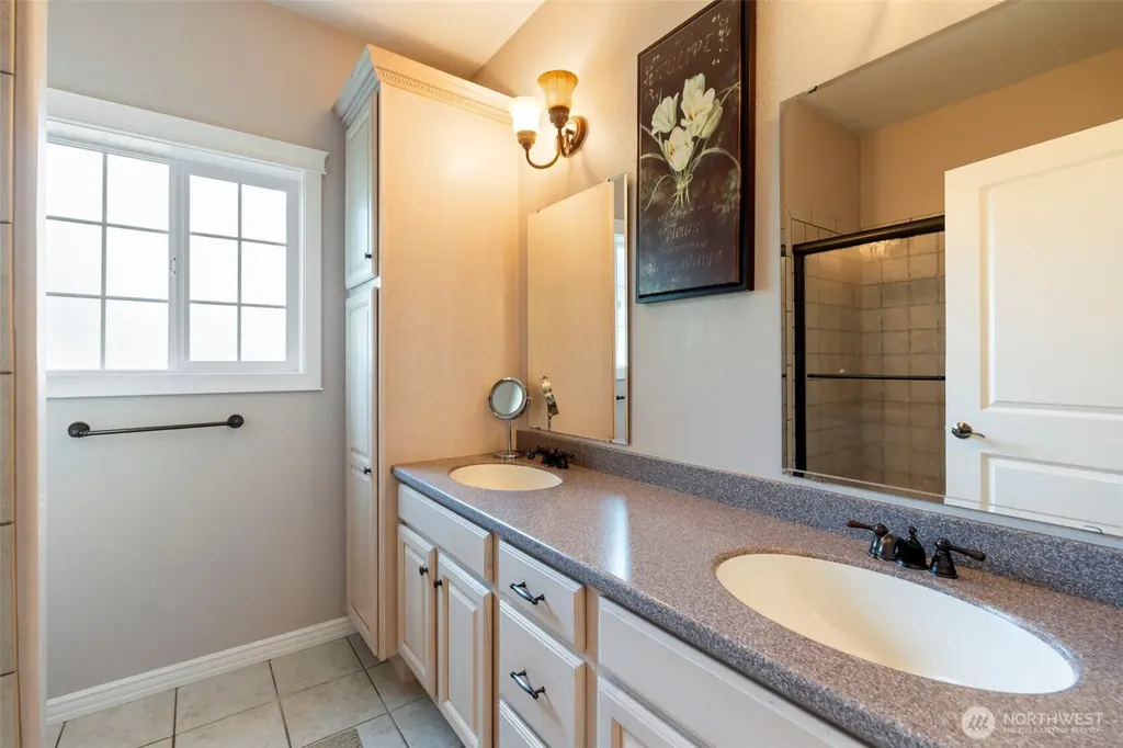 107 Woodcrest Drive Chehalis WA 98532