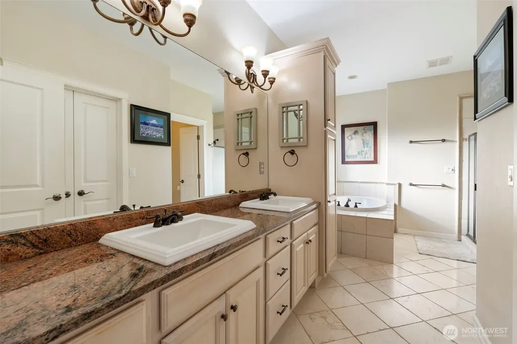107 Woodcrest Drive Chehalis WA 98532