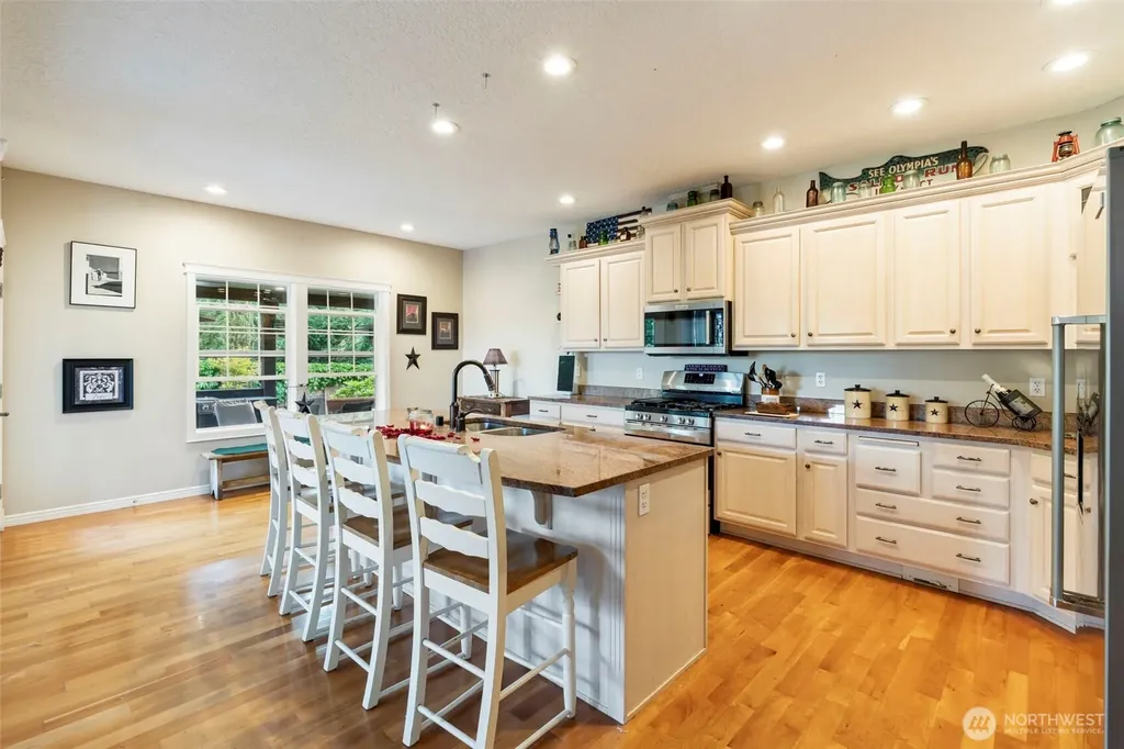 107 Woodcrest Drive Chehalis WA 98532