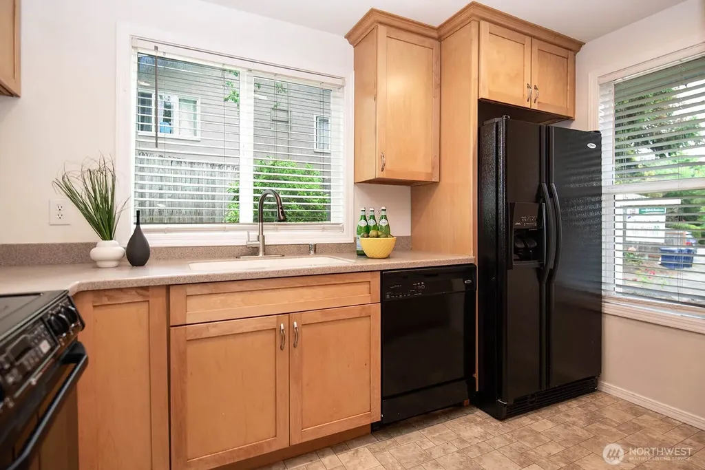 20322 33rd Avenue W Lynnwood WA 98036