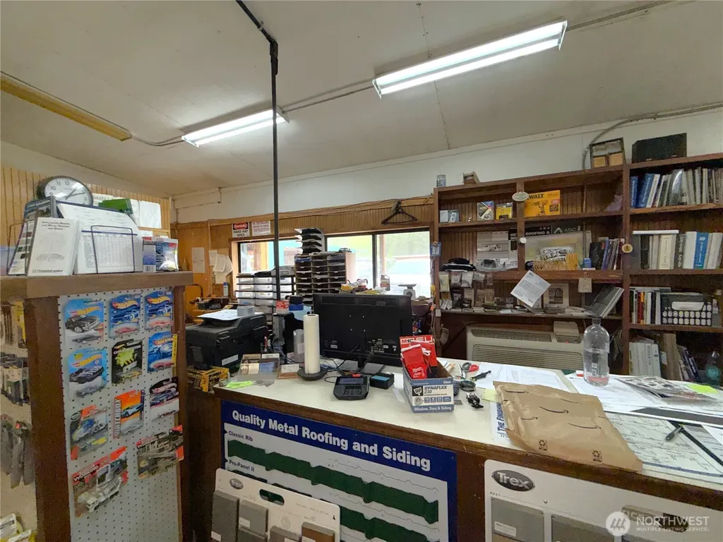 30007 Hwy 20 W Republic WA 99166
