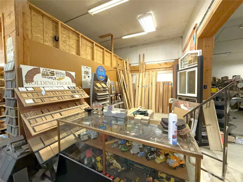 30007 Hwy 20 W Republic WA 99166