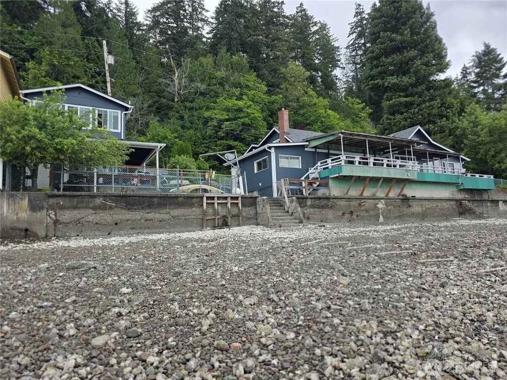 22730 N Us 101 N Hoodsport WA 98548