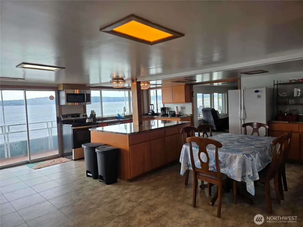 22730 N Us 101 N Hoodsport WA 98548