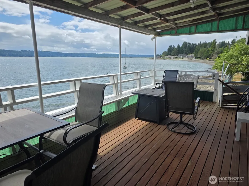 22730 N Us 101 N Hoodsport WA 98548