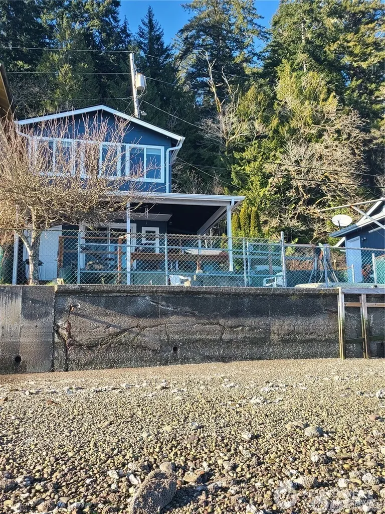 22730 N Us 101 N Hoodsport WA 98548