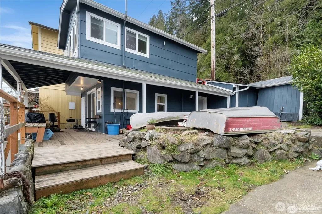 22730 N Us 101 N Hoodsport WA 98548