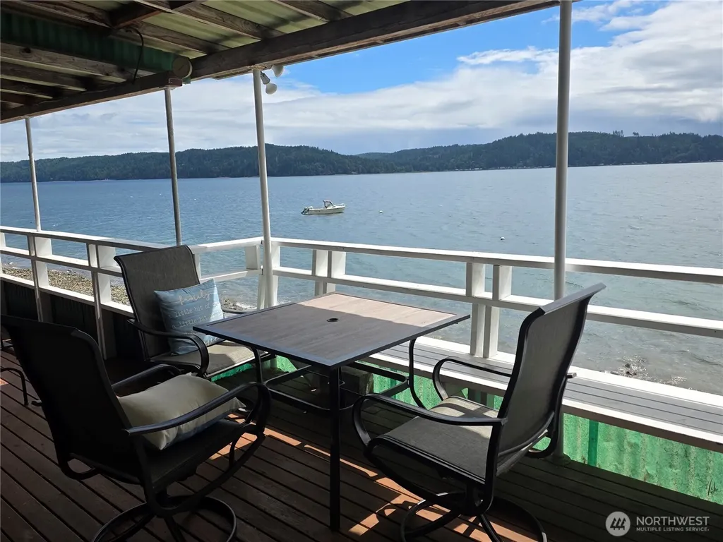 22730 N Us 101 N Hoodsport WA 98548