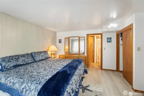 22730 N Us 101 N Hoodsport WA 98548
