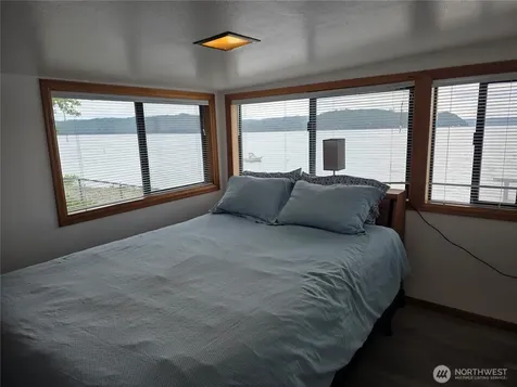 22730 N Us 101 N Hoodsport WA 98548