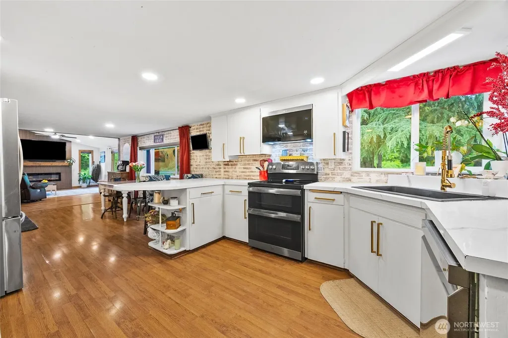145 Kehoe Road Randle WA 98377