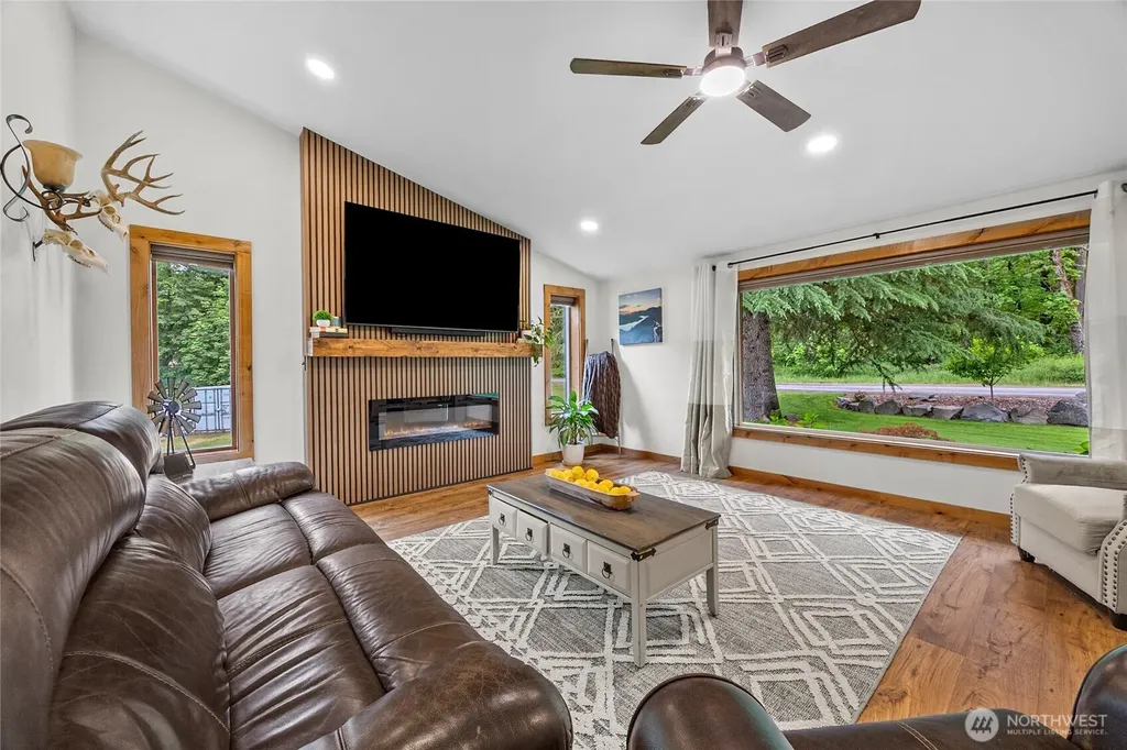 145 Kehoe Road Randle WA 98377