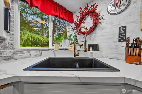 145 Kehoe Road Randle WA 98377