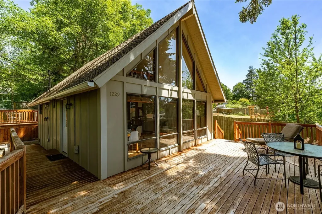 1229 Rickover Drive Coupeville WA 98239