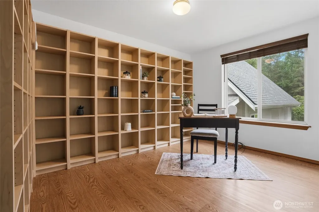 4236 Locker Road SE Port Orchard WA 98366