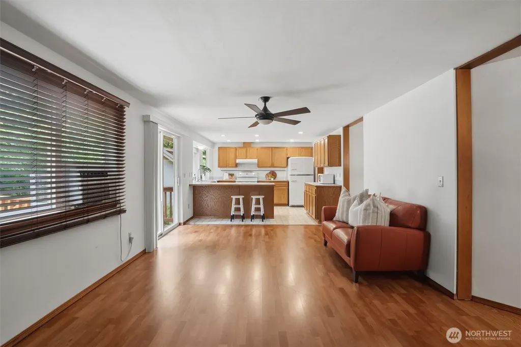 4236 Locker Road SE Port Orchard WA 98366