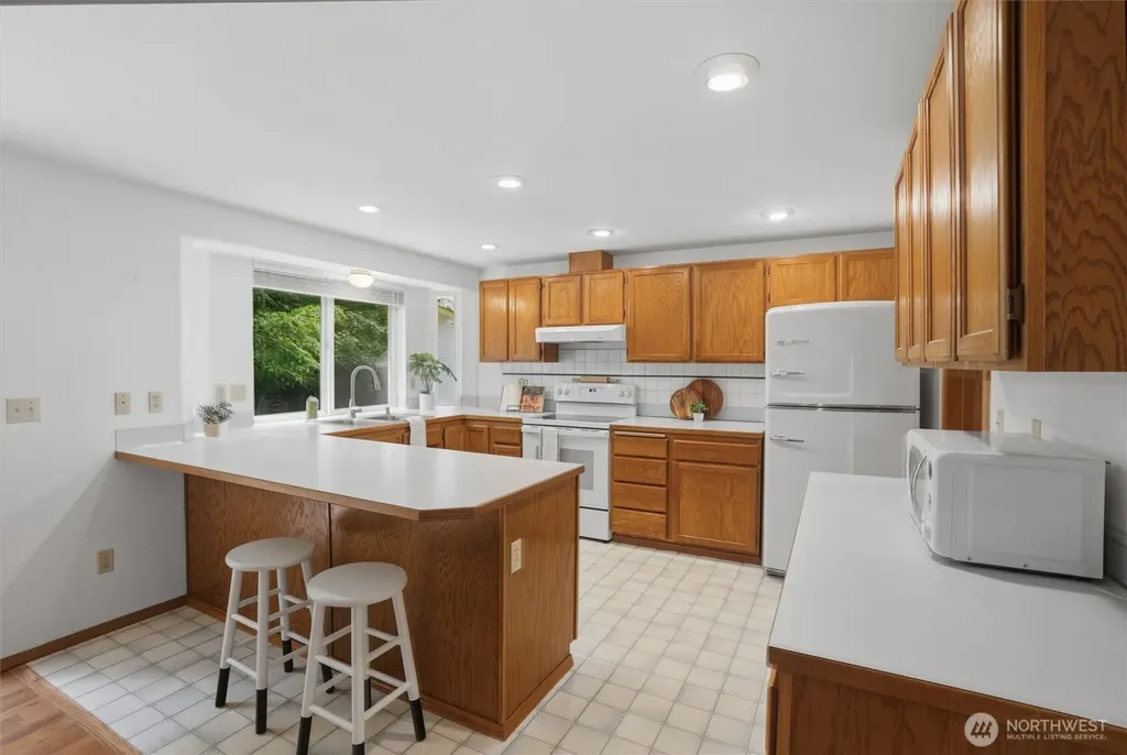 4236 Locker Road SE Port Orchard WA 98366