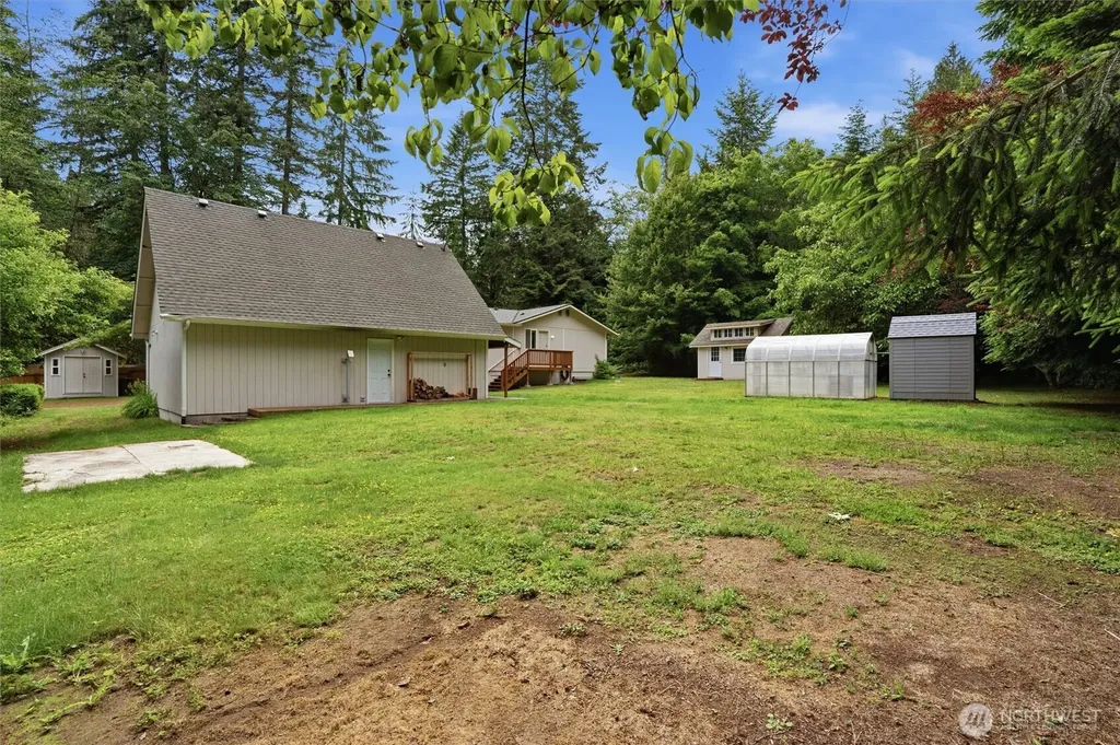 4236 Locker Road SE Port Orchard WA 98366