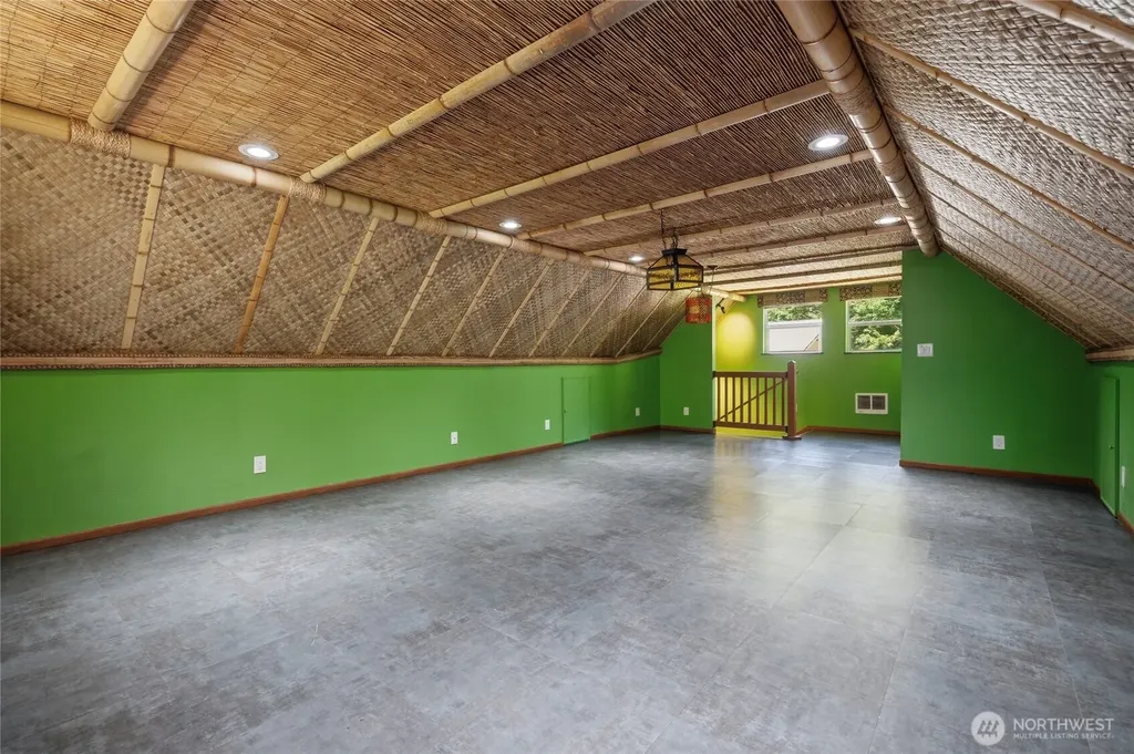 4236 Locker Road SE Port Orchard WA 98366