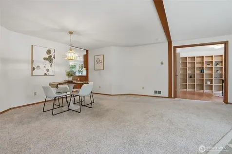 4236 Locker Road SE Port Orchard WA 98366