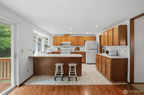 4236 Locker Road SE Port Orchard WA 98366