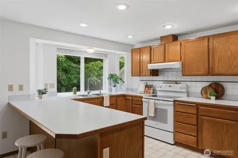 4236 Locker Road SE Port Orchard WA 98366