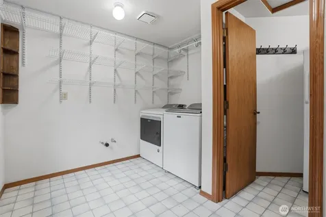 4236 Locker Road SE Port Orchard WA 98366
