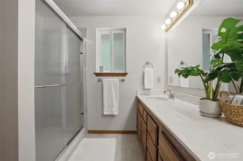 4236 Locker Road SE Port Orchard WA 98366