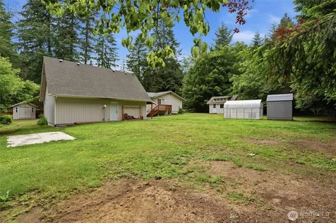 4236 Locker Road SE Port Orchard WA 98366