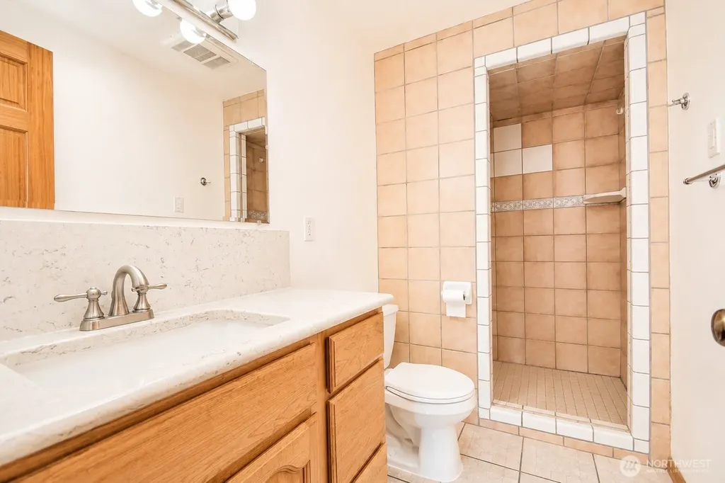 1807 Pine Avenue NE Olympia WA 98506