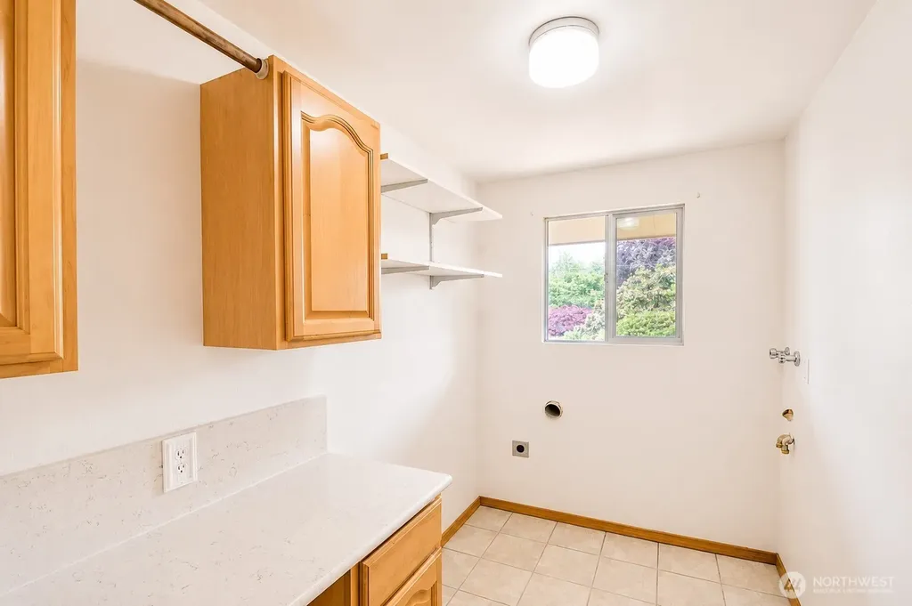 1807 Pine Avenue NE Olympia WA 98506