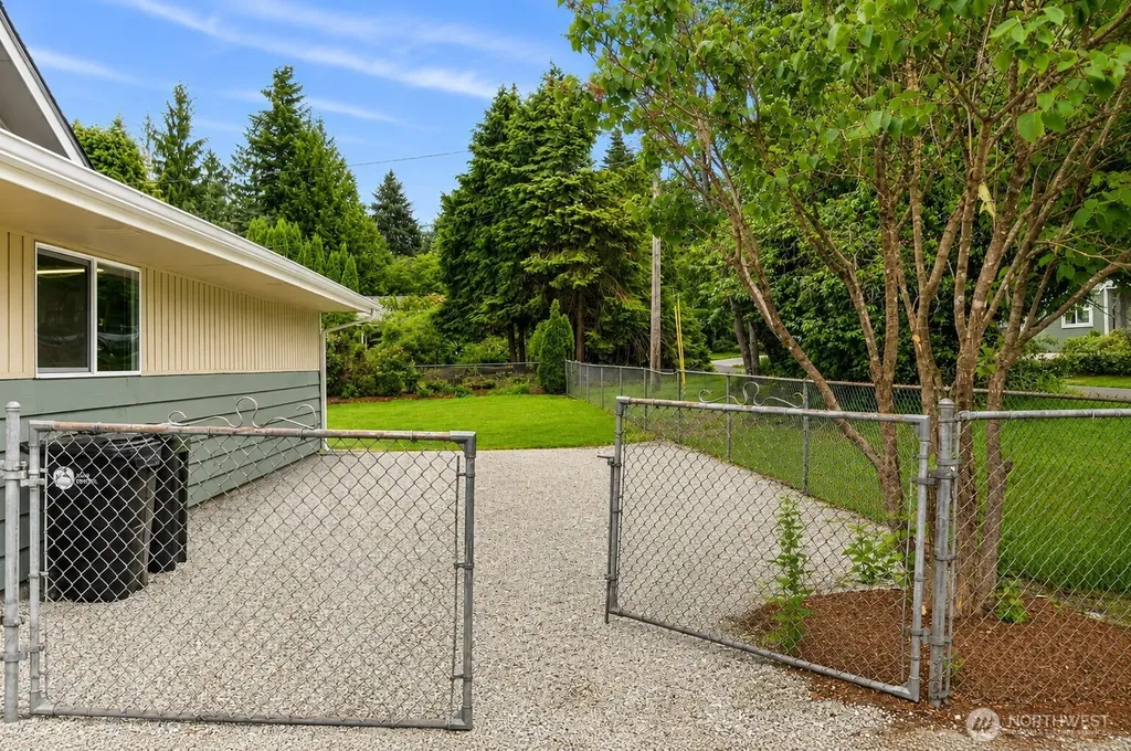 1807 Pine Avenue NE Olympia WA 98506