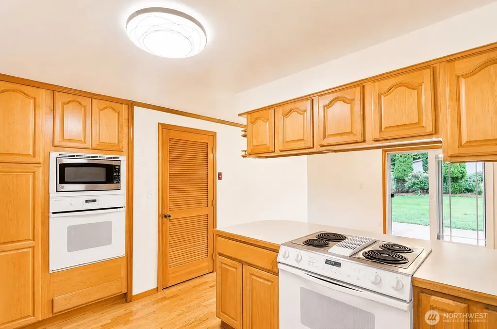 1807 Pine Avenue NE Olympia WA 98506