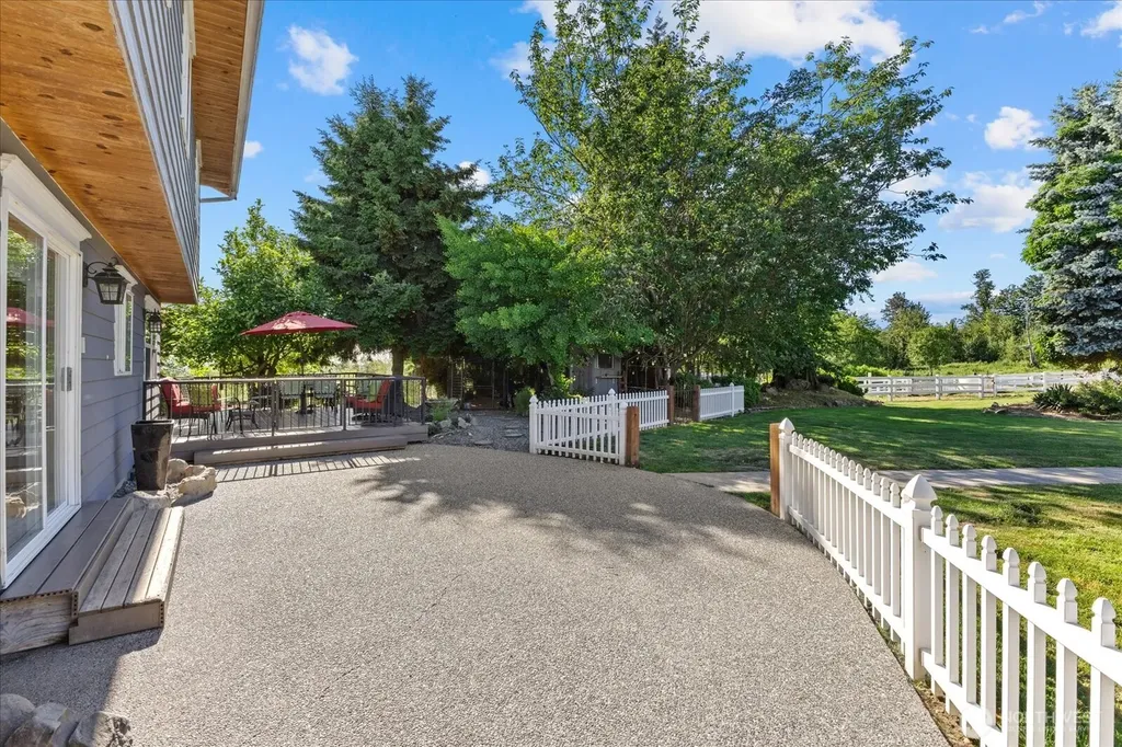 22285 Cully Road Sedro Woolley WA 98284