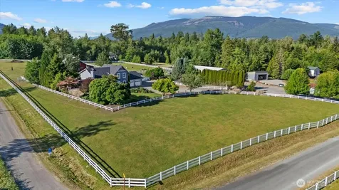 22285 Cully Road Sedro Woolley WA 98284