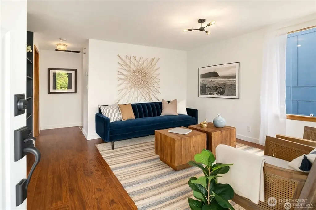 5548 27th Avenue NE Seattle WA 98105