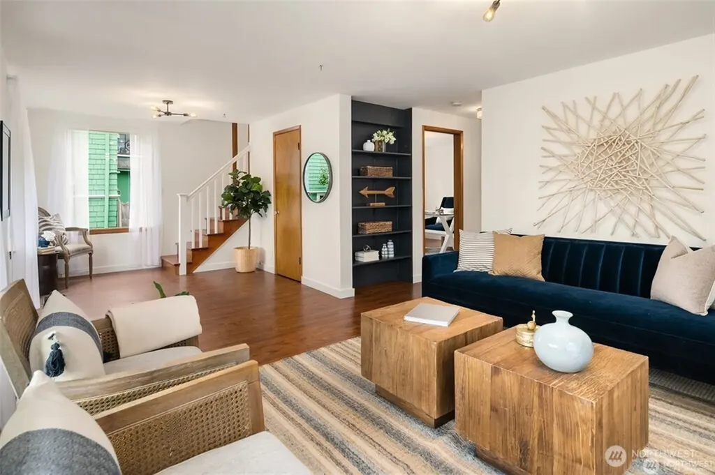 5548 27th Avenue NE Seattle WA 98105