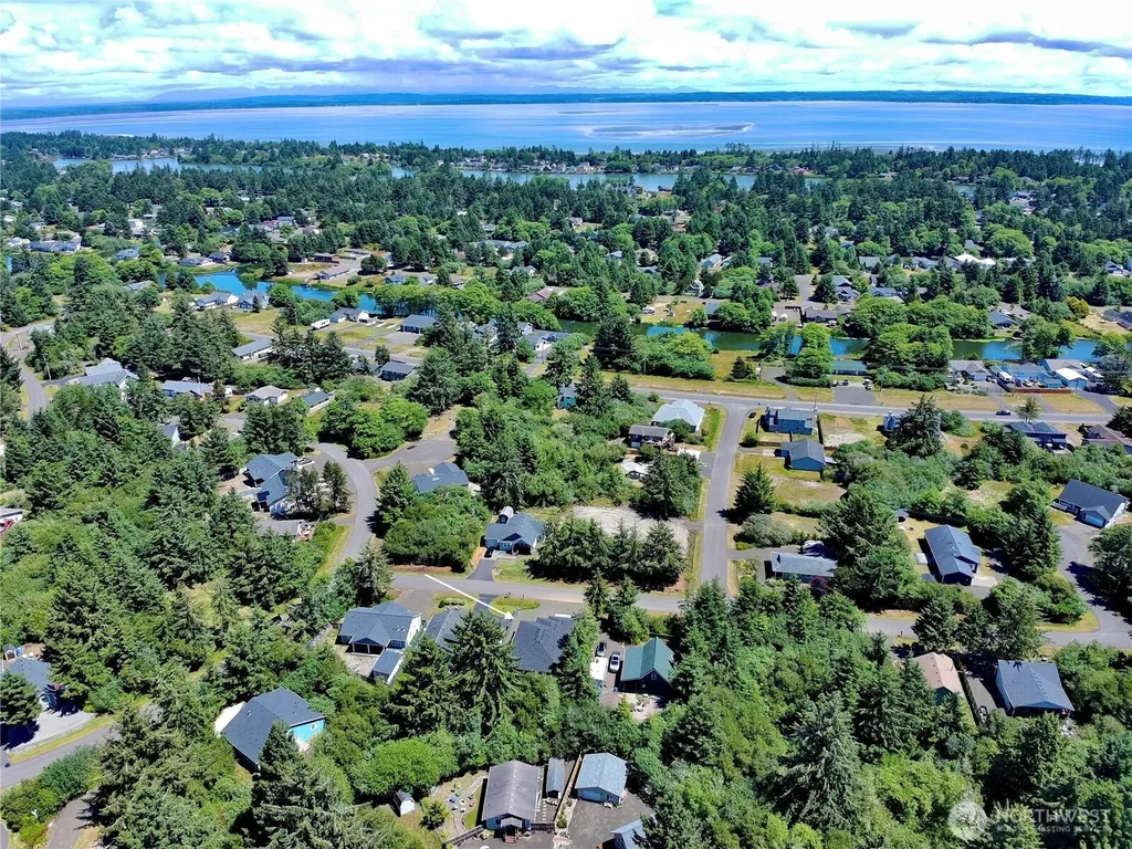 811 Vagabond Avenue Ocean Shores WA 98569