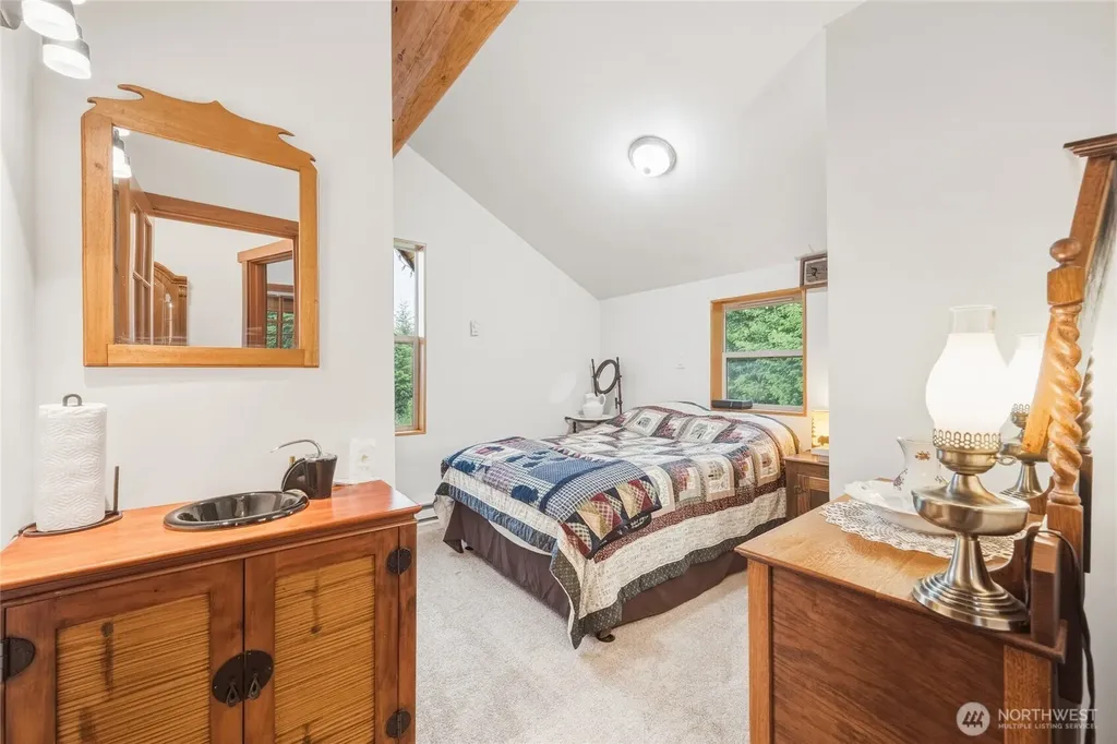 7603 Wheeler Road Maple Falls WA 98266