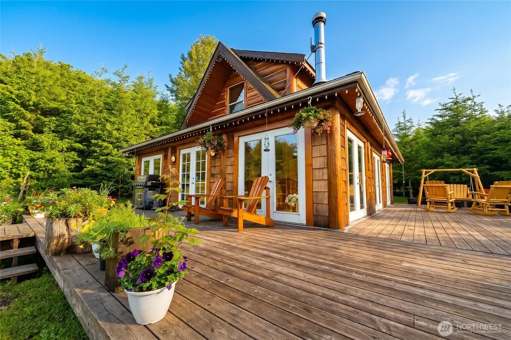 7603 Wheeler Road Maple Falls WA 98266