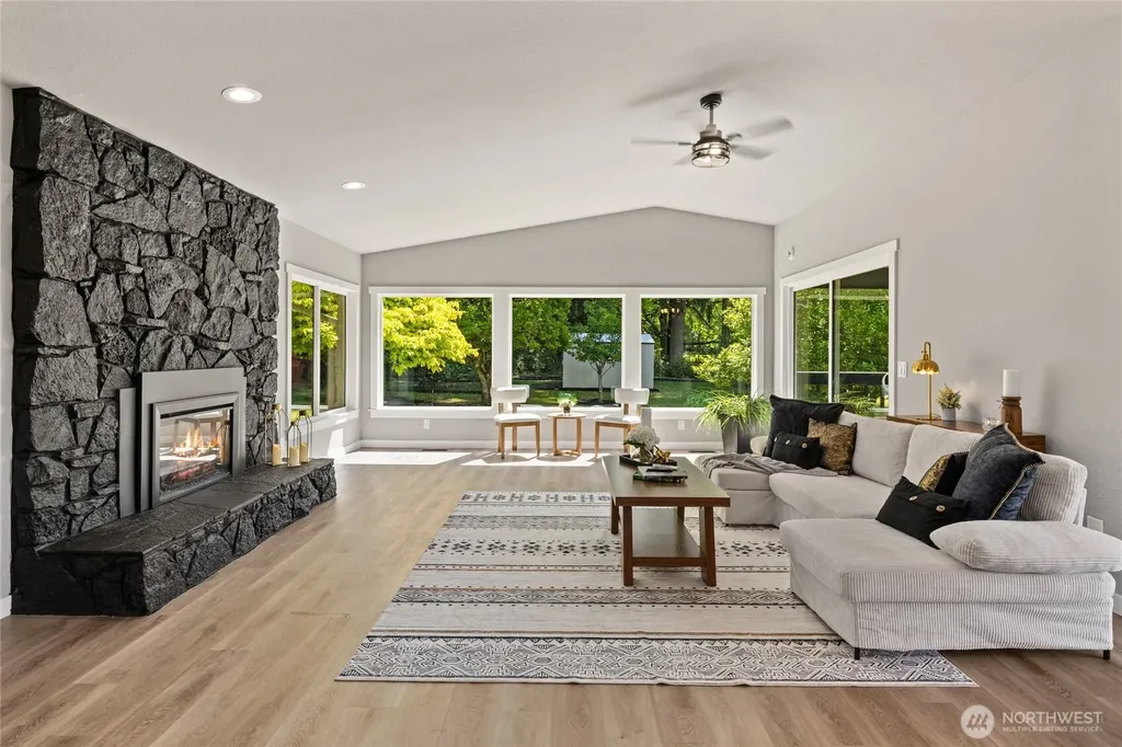 34225 166th Way SE Auburn WA 98092