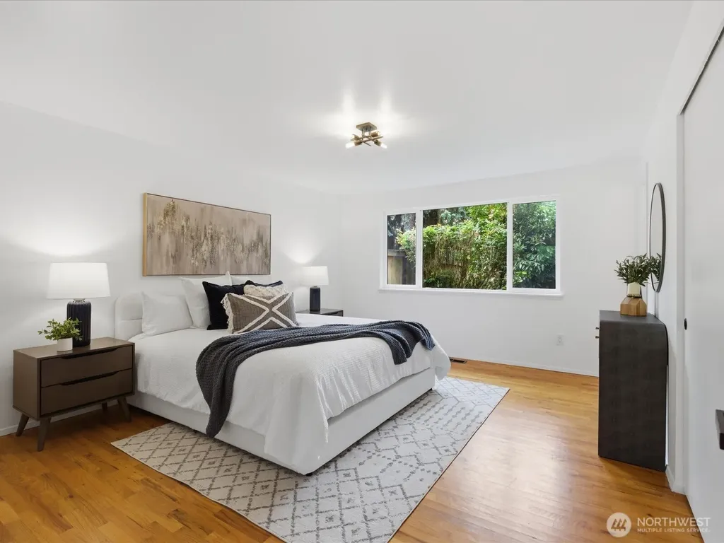 1003 111th Place SE Bellevue WA 98004
